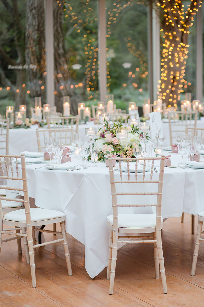 art-de-la-table-mariage-bougies-fleurs-rose-blanc