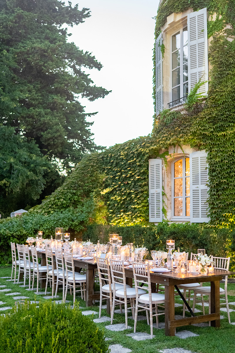 art-de-la-table-végétation-mariage-chateau-d’estoublon-aix-en-provence