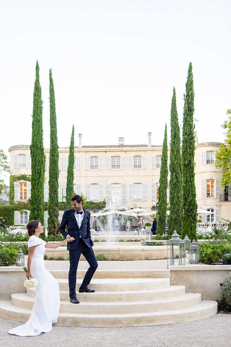 bride-and-groom-wedding-castel-d’estoublon-aix-en-provence