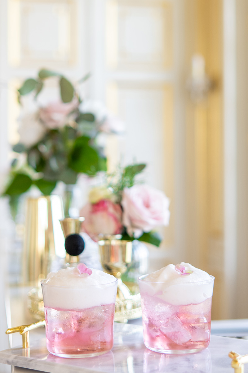 decoration-flowers-roses- pink-wedding