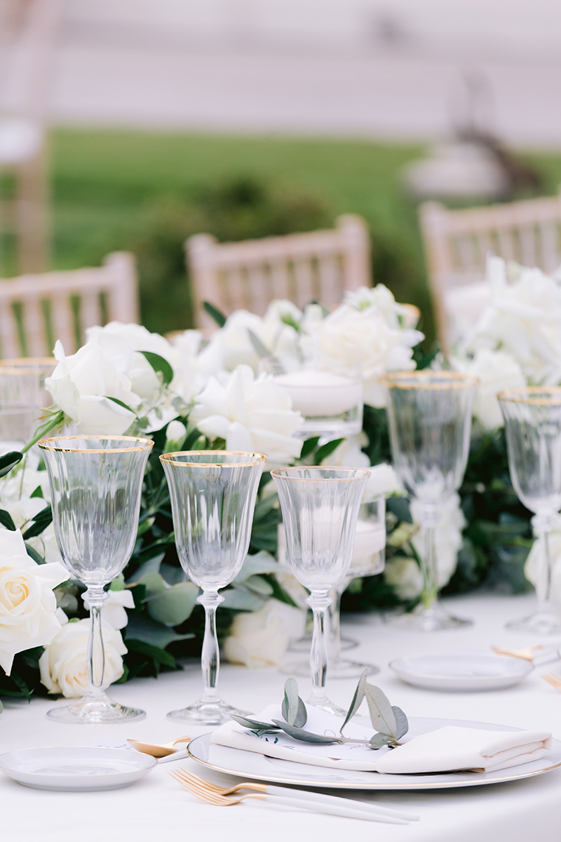 table-art-wedding-flowers-white