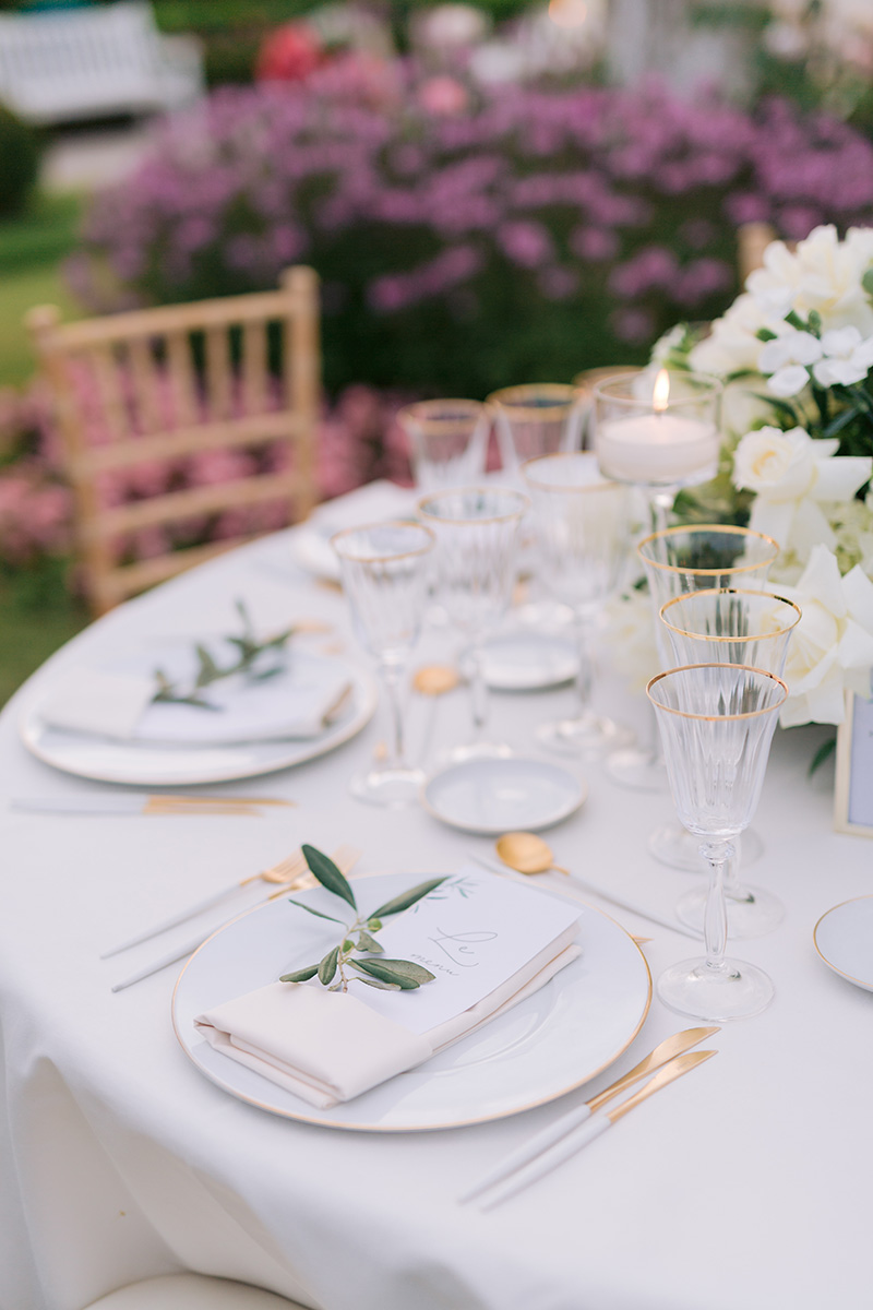 tableware-chic-white-wedding