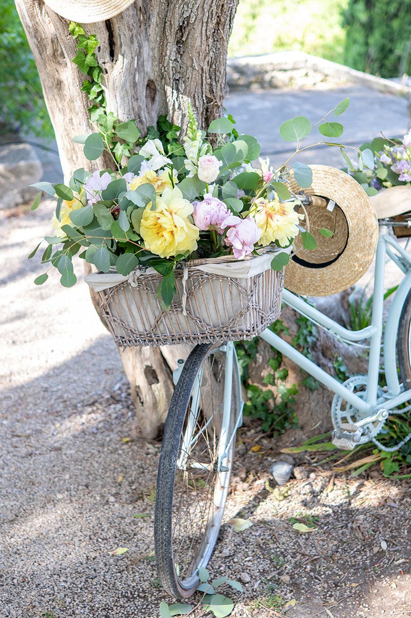 velo-fleurs-décoration-jardin-bastide-du-roy-antibes