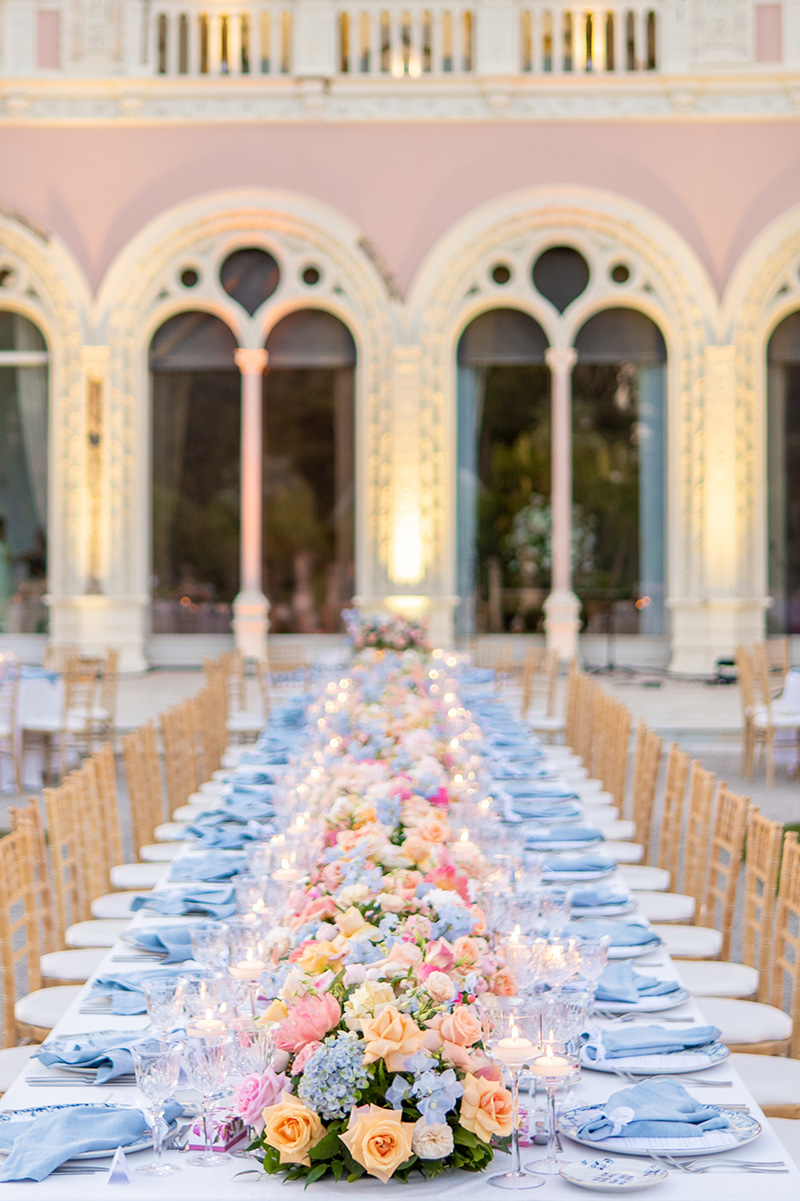 wedding-diner-flowers-colorful-rothschild-villa